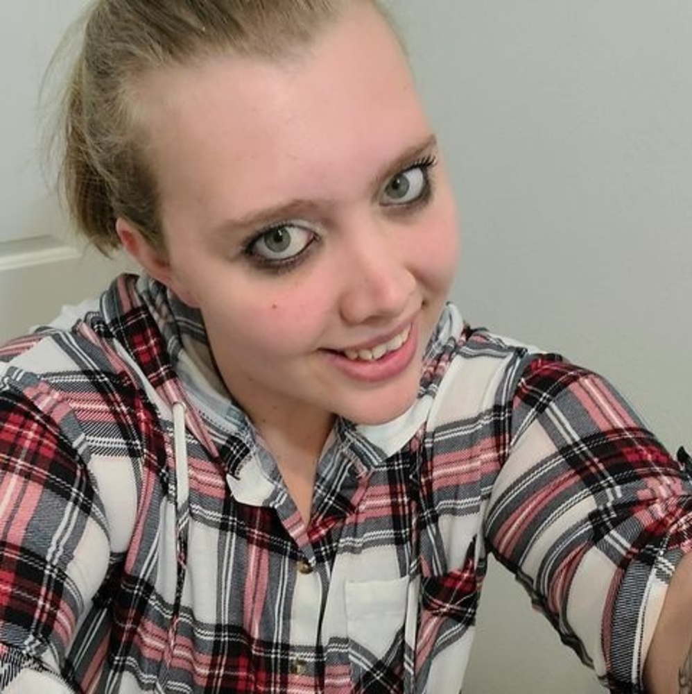 Meet your Posher, Mikayla
